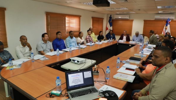 Porfirio Peralta deja inaugurado diplomado: Finanzas Administrativa para Mipymes.